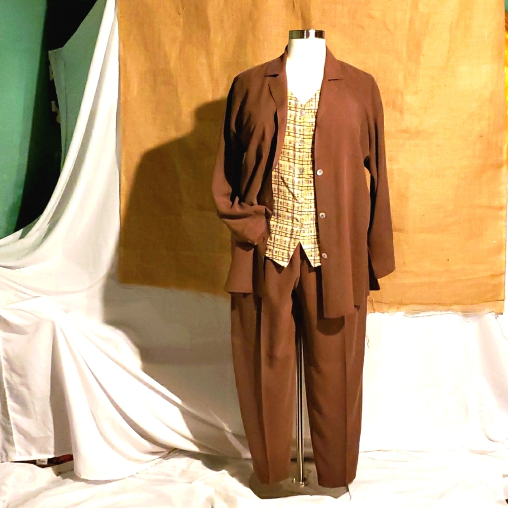 ******** ALL SUITS FOR SALE!!!!!  ********